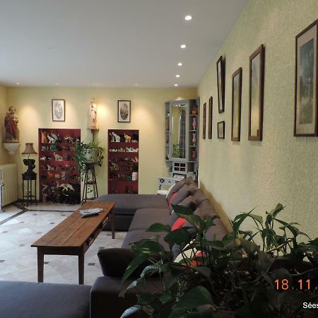 Sees Chez Vous Bed & Breakfast Exterior foto
