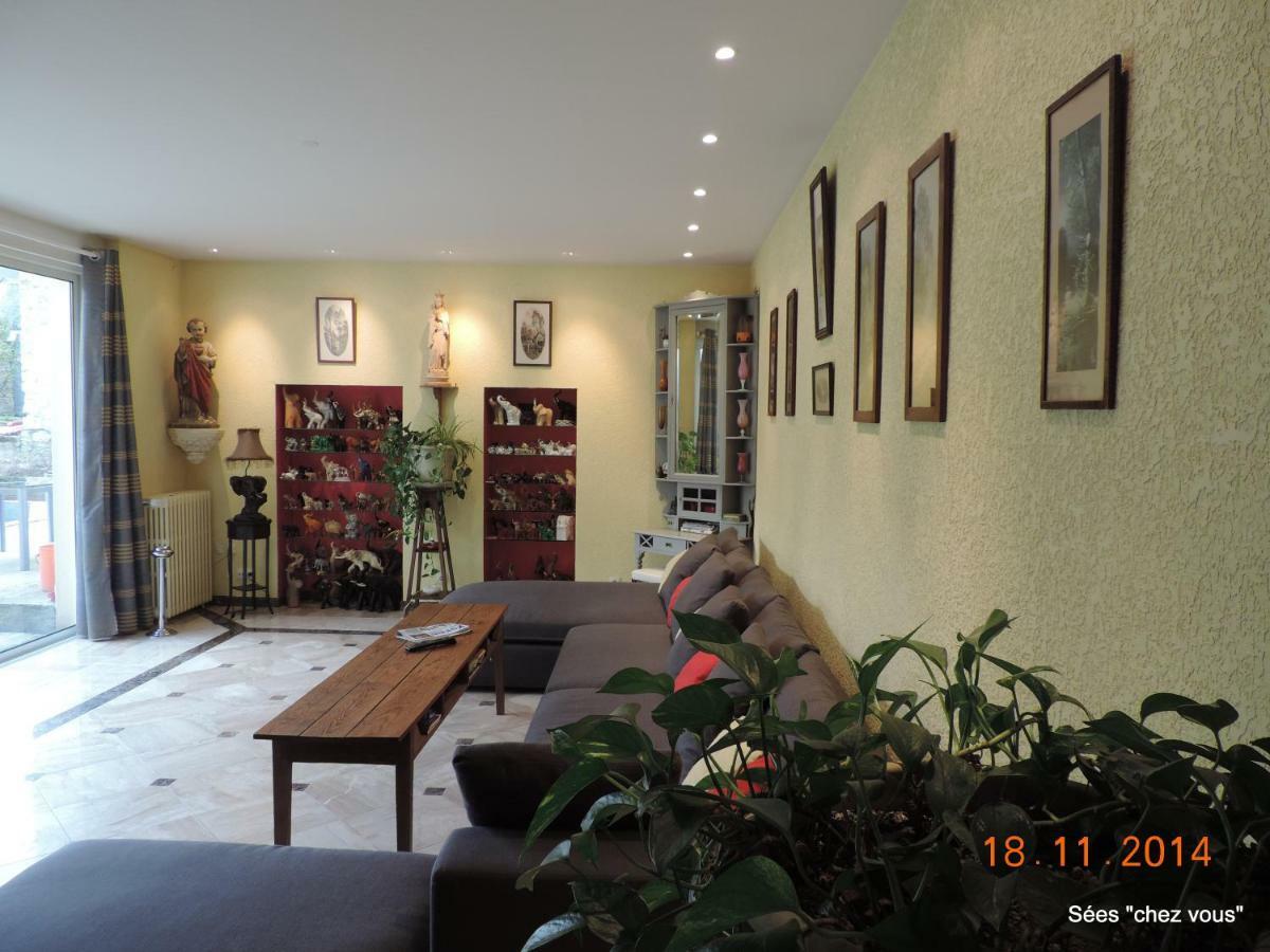 Sees Chez Vous Bed & Breakfast Exterior foto